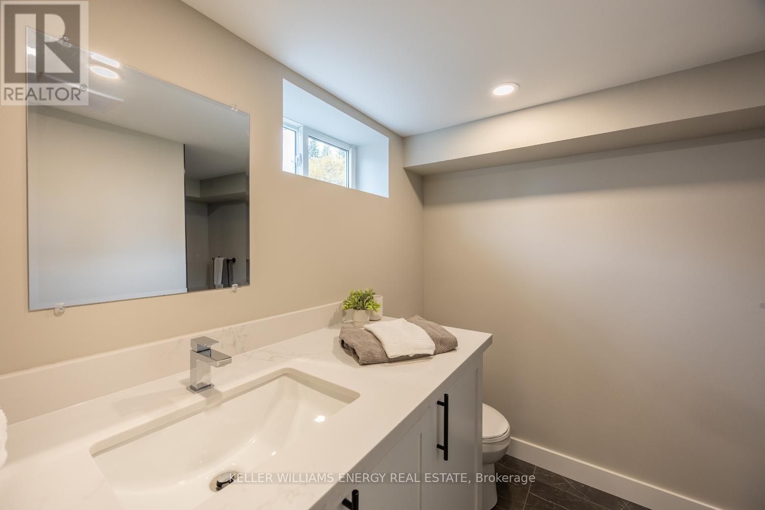 239 PERRY STREET - 29