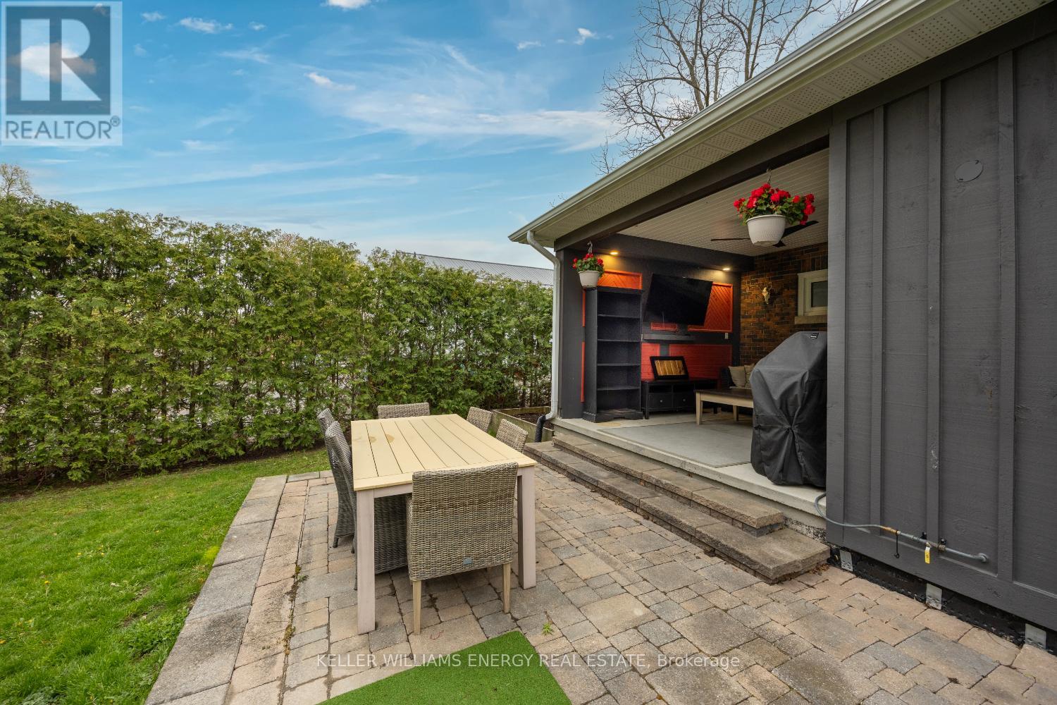 239 PERRY STREET - 45