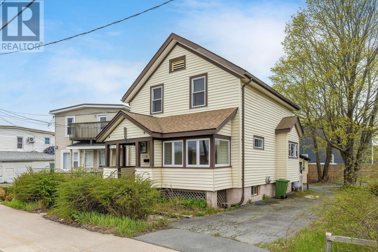 Property photo of 206 Pleasant Street