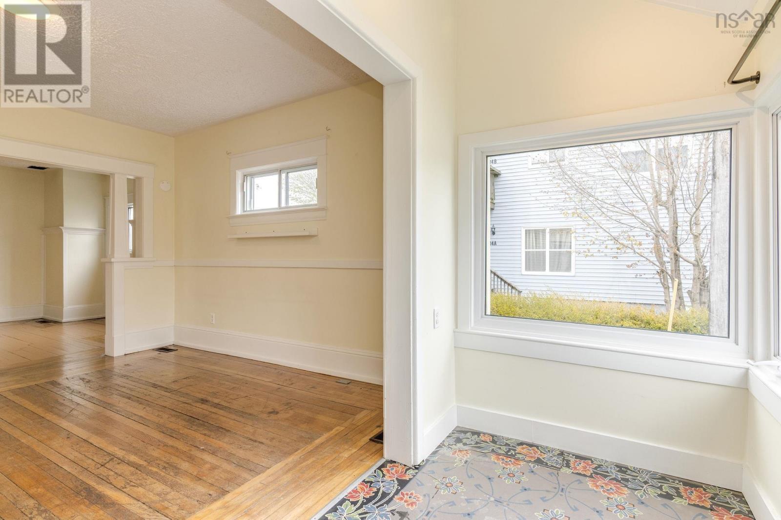 Property 36 of 49 of 206 Pleasant Street