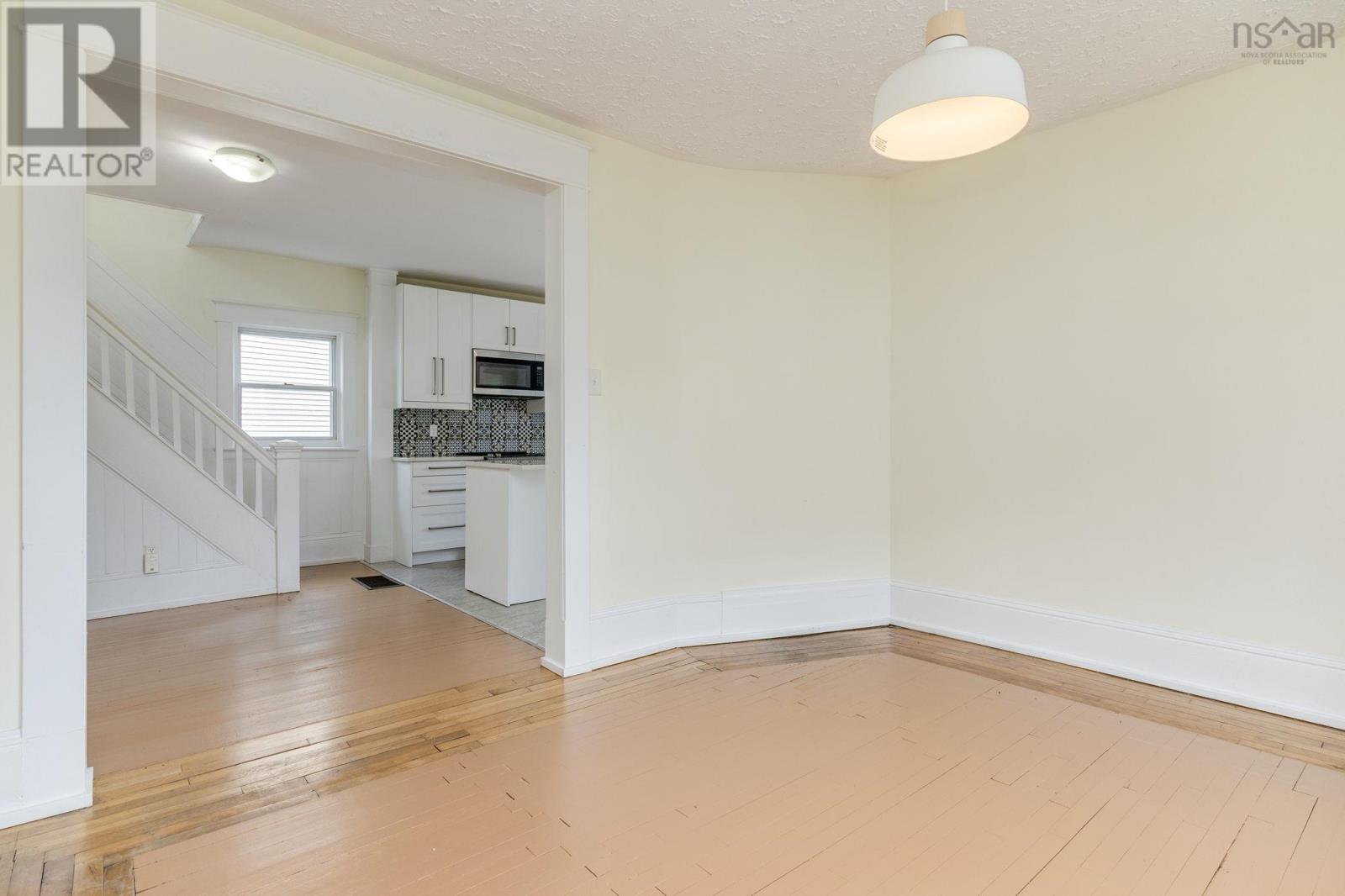 Property 43 of 49 of 206 Pleasant Street