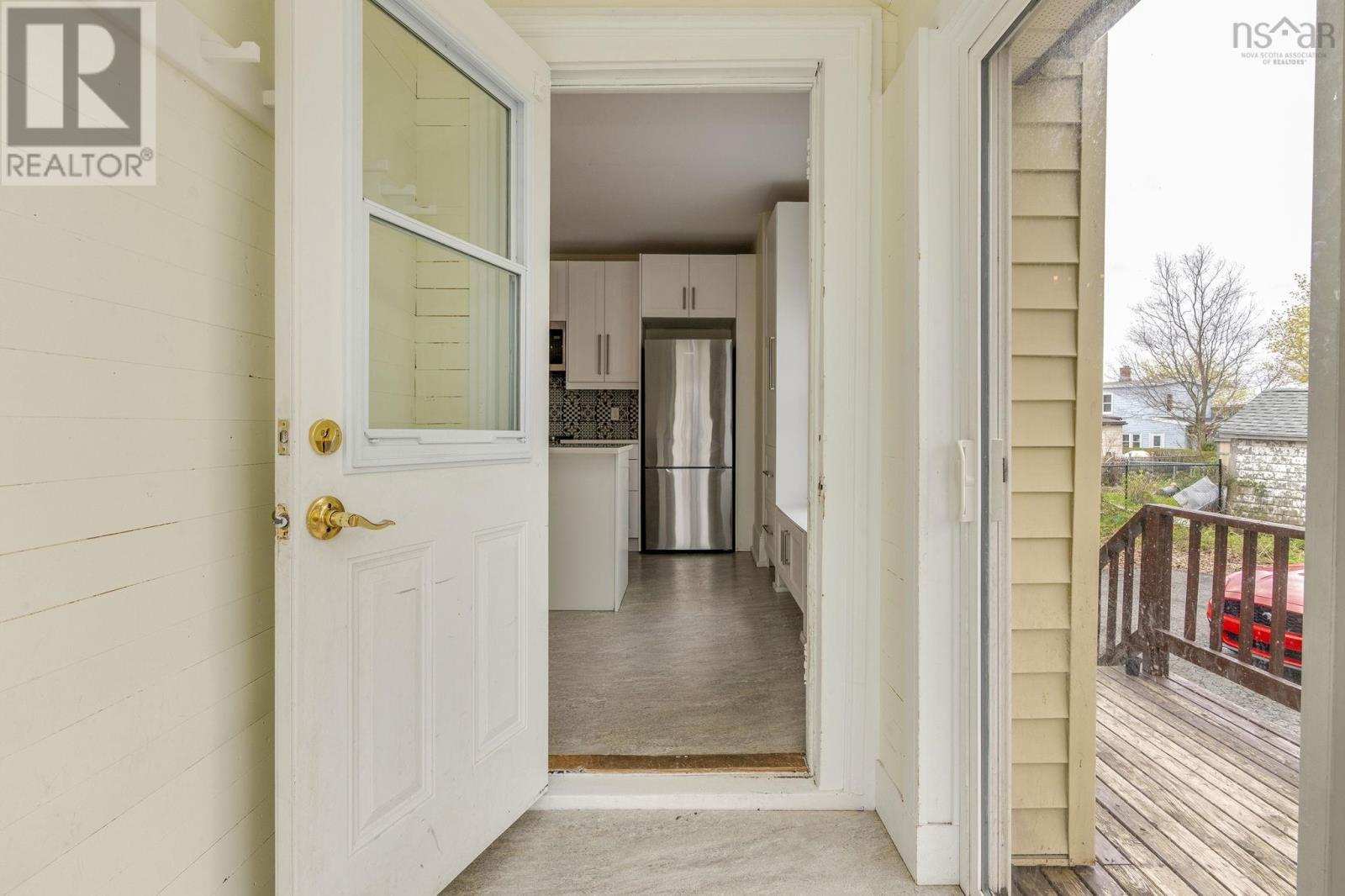Property 27 of 49 of 206 Pleasant Street