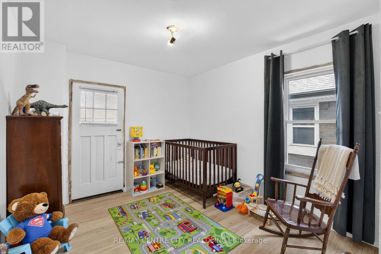 43 STANLEY STREET - 27