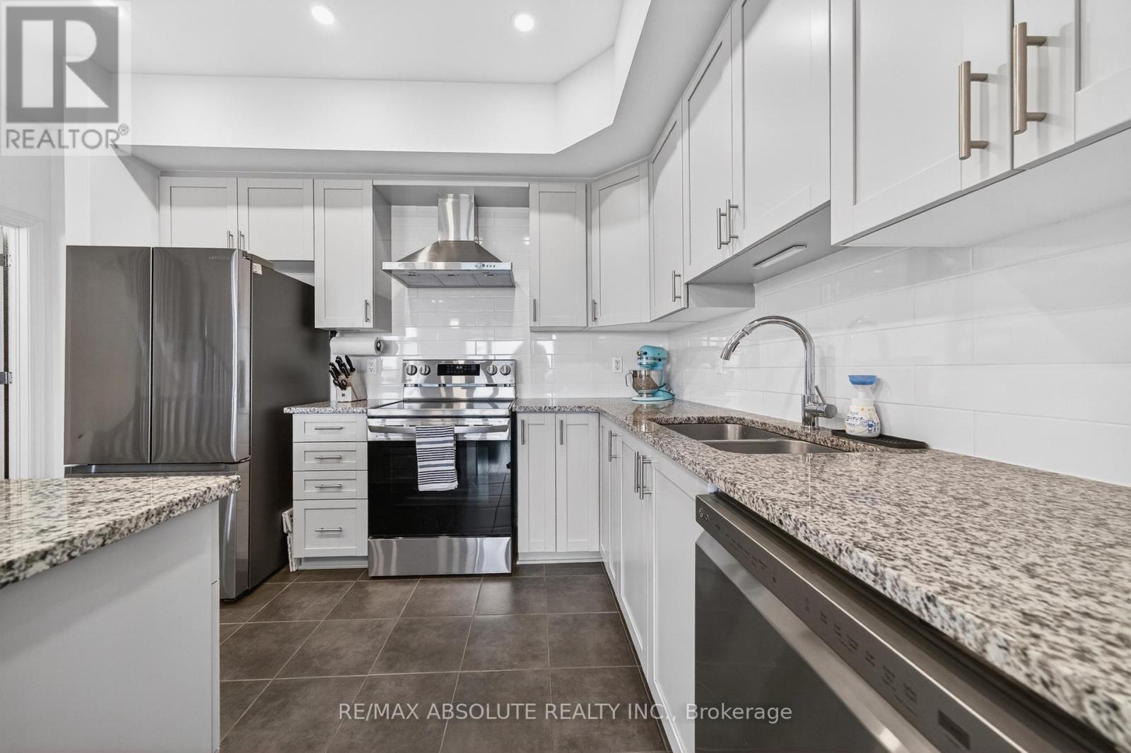 32 VERGLAS LANE - 15