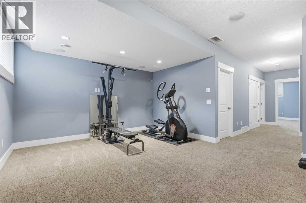 314 30 Avenue NE - 30
