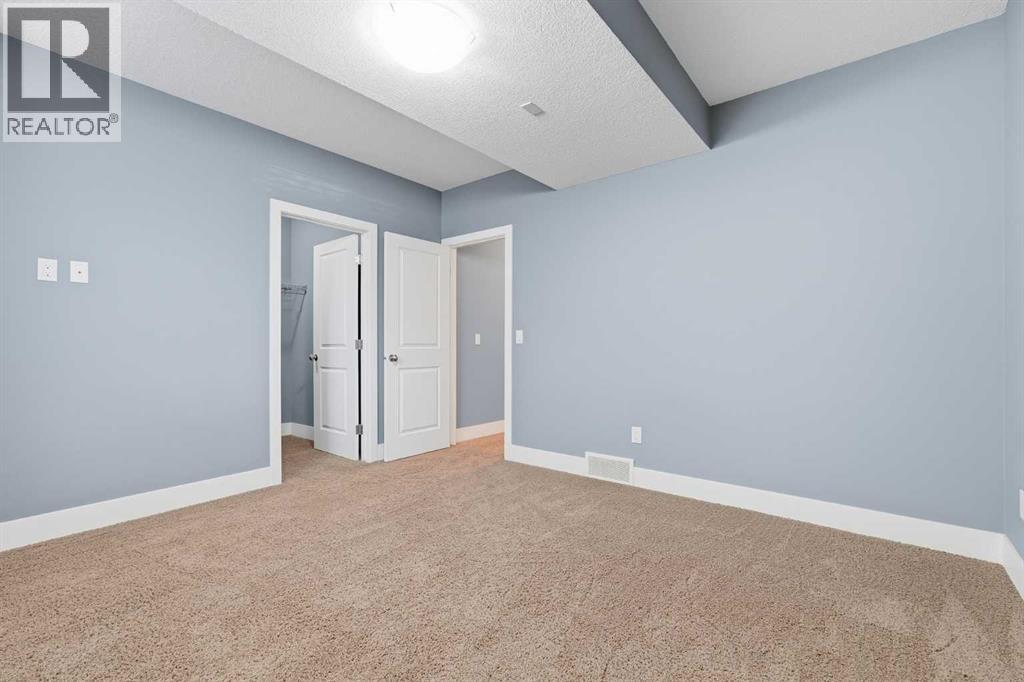 314 30 Avenue NE - 32