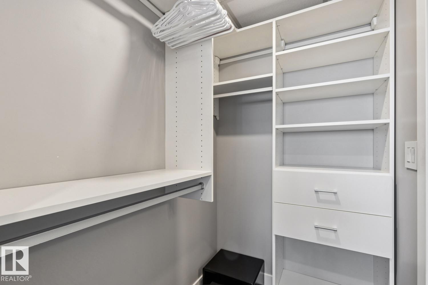 #3302 10180 103 ST NW - 12