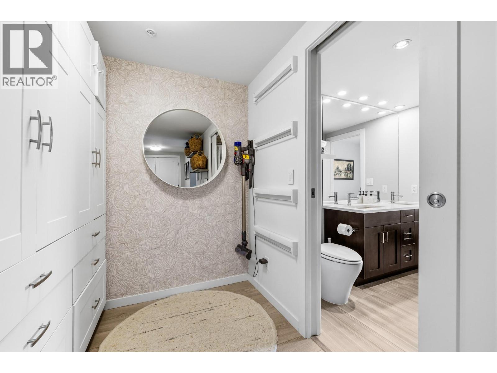 #1204 485 Groves Avenue - 25