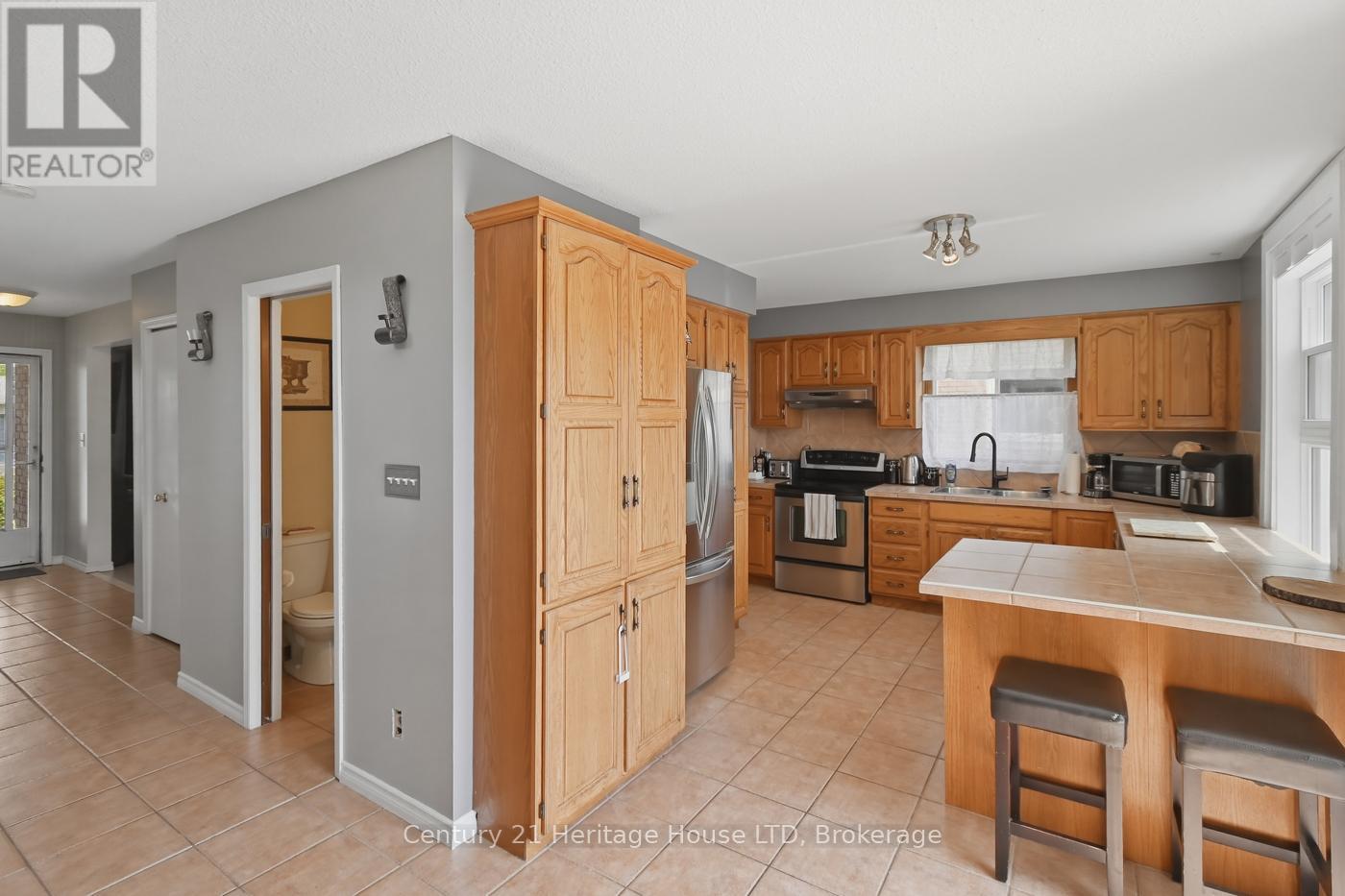 6864 SUNRISE COURT - 14