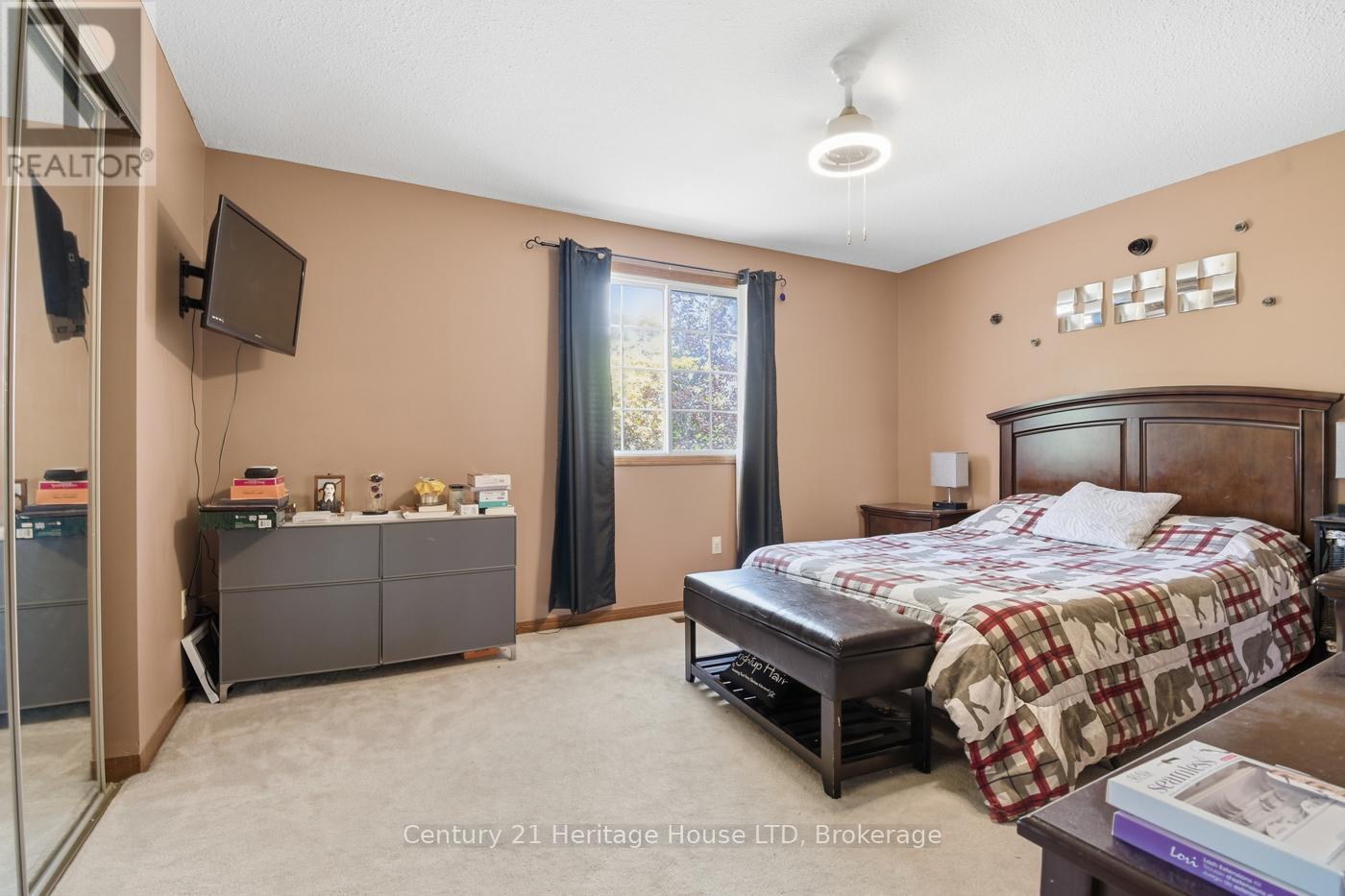6864 SUNRISE COURT - 4