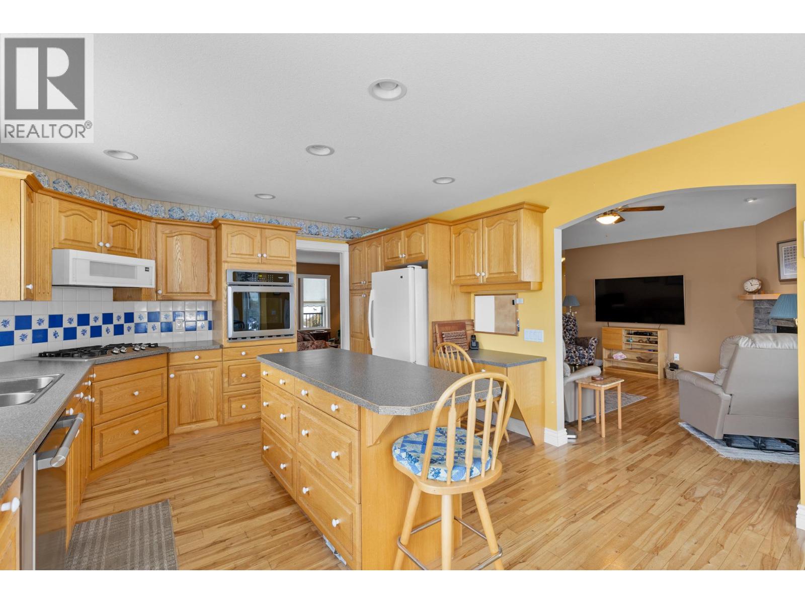 15326 Oyama Road, Lake Country