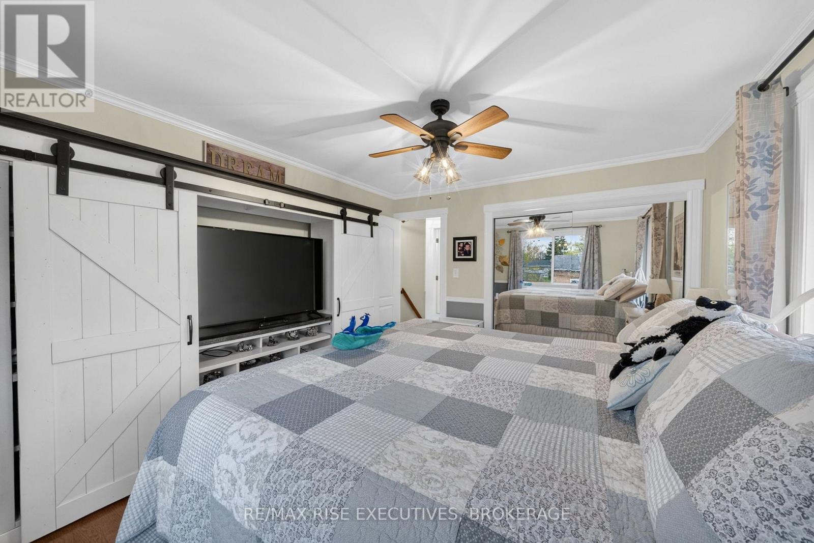 931 LINCOLN DRIVE - 16