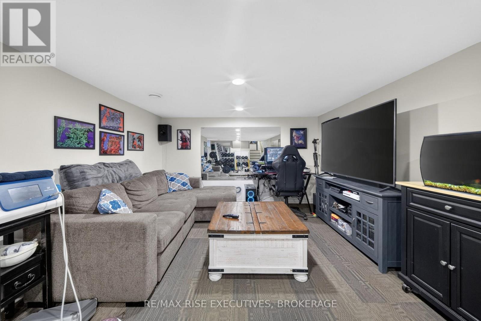 931 LINCOLN DRIVE - 28