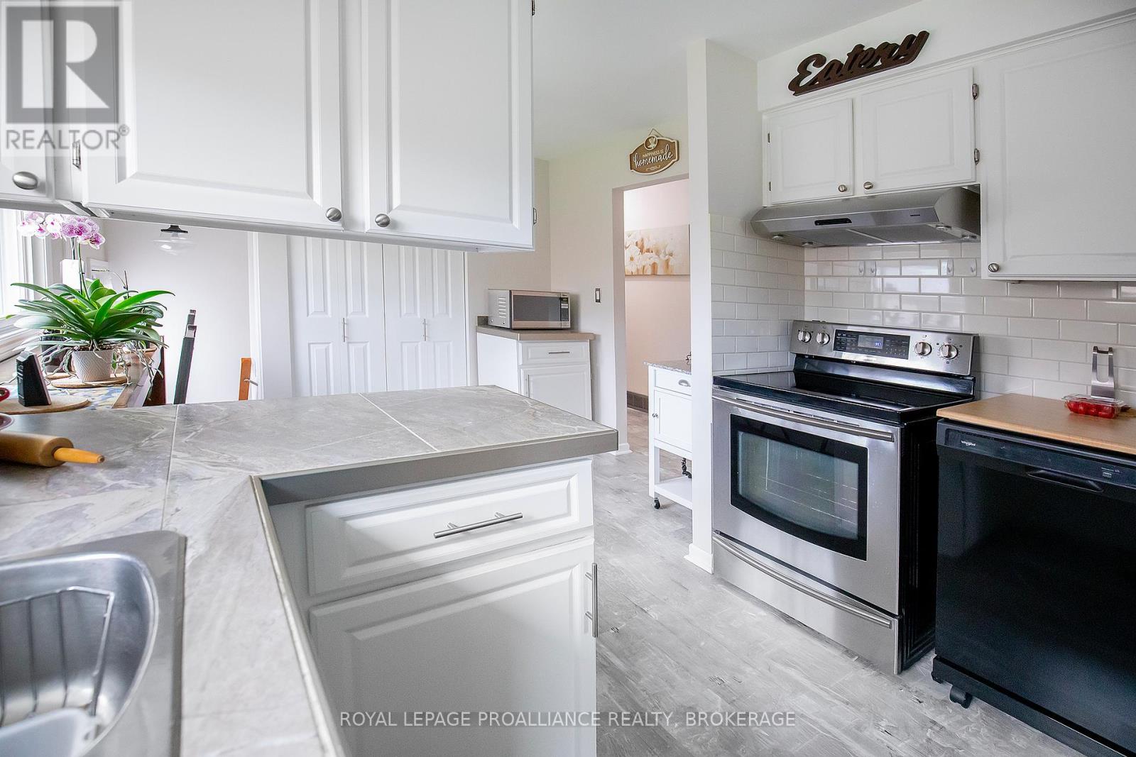 835 NORDIC AVENUE - 11
