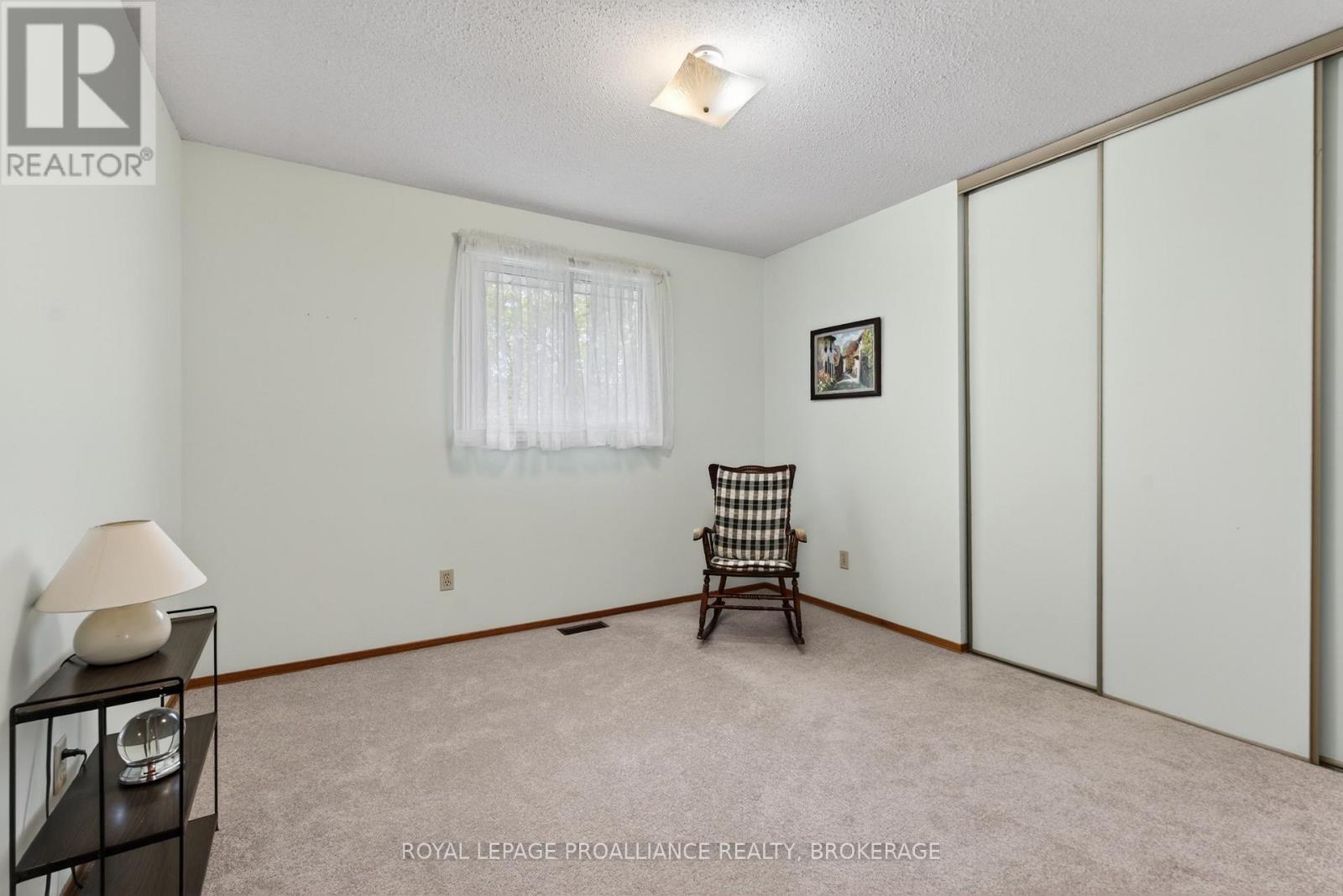 887 CRESTWOOD AVENUE - 25