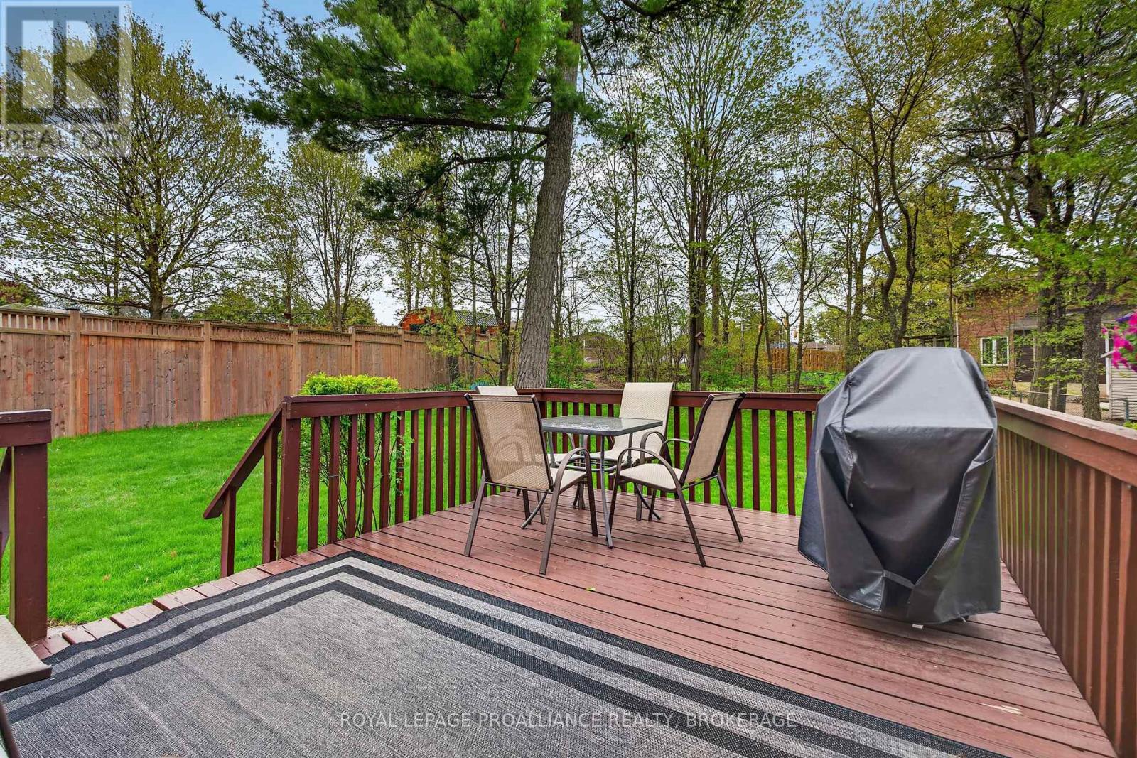 887 CRESTWOOD AVENUE - 35
