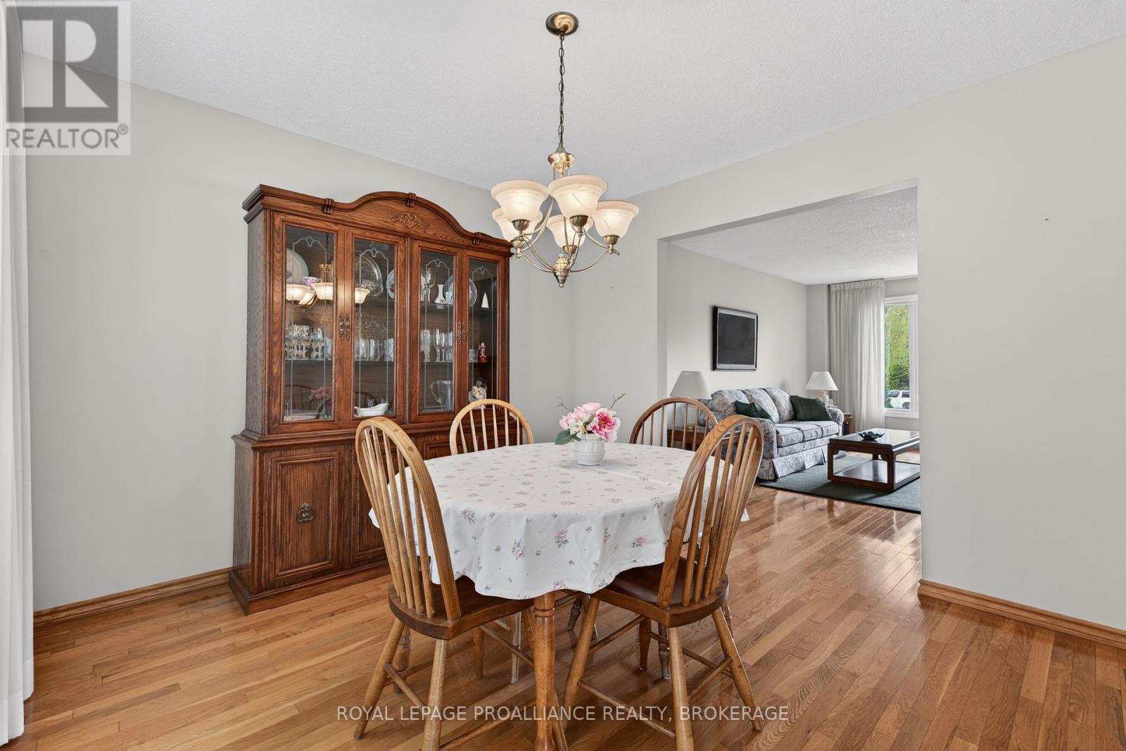 887 CRESTWOOD AVENUE - 6