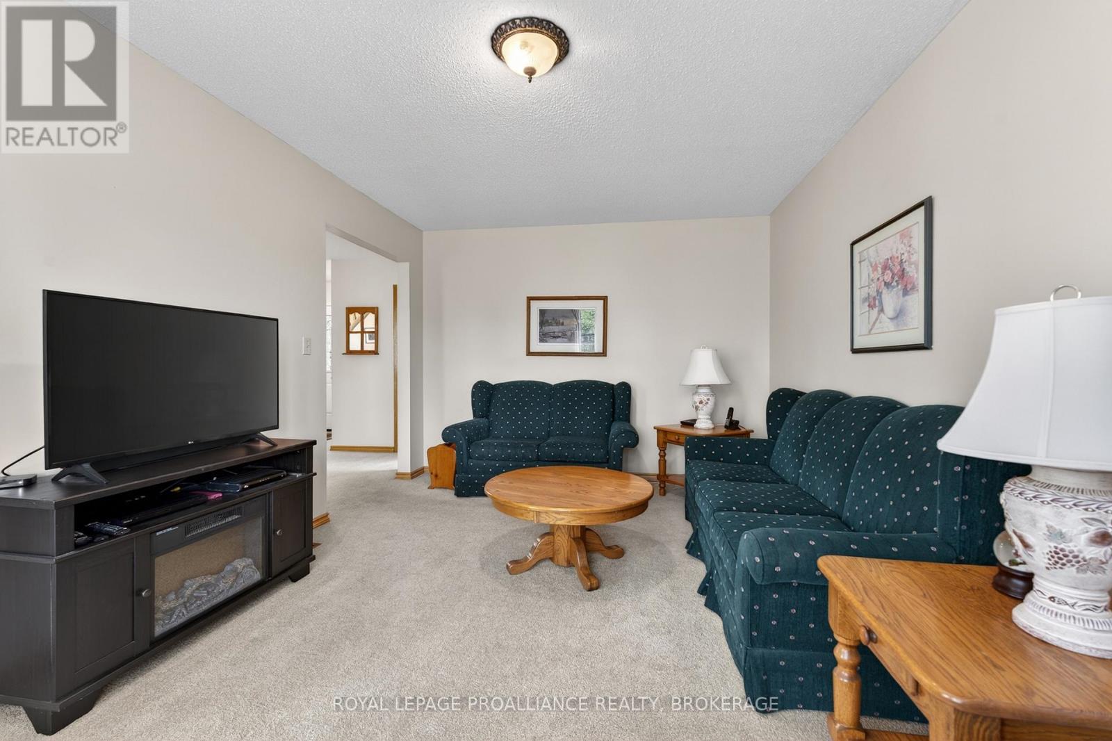 887 CRESTWOOD AVENUE - 7