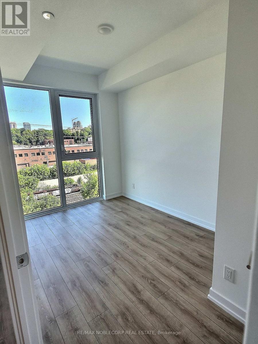 Listing photo of 509 - 500 DUPONT STREET