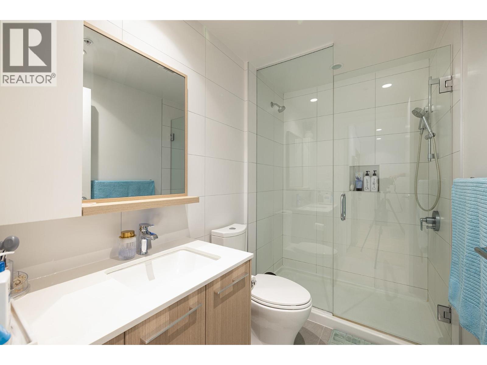 208 9888 UNIVERSITY CRESCENT, Burnaby