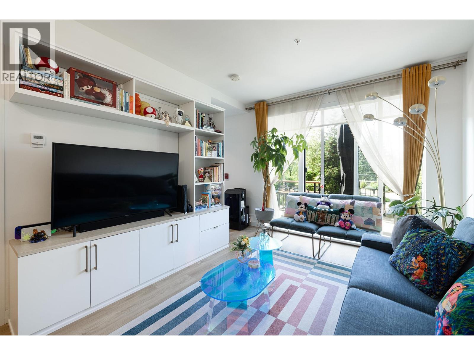 208 9888 UNIVERSITY CRESCENT, Burnaby