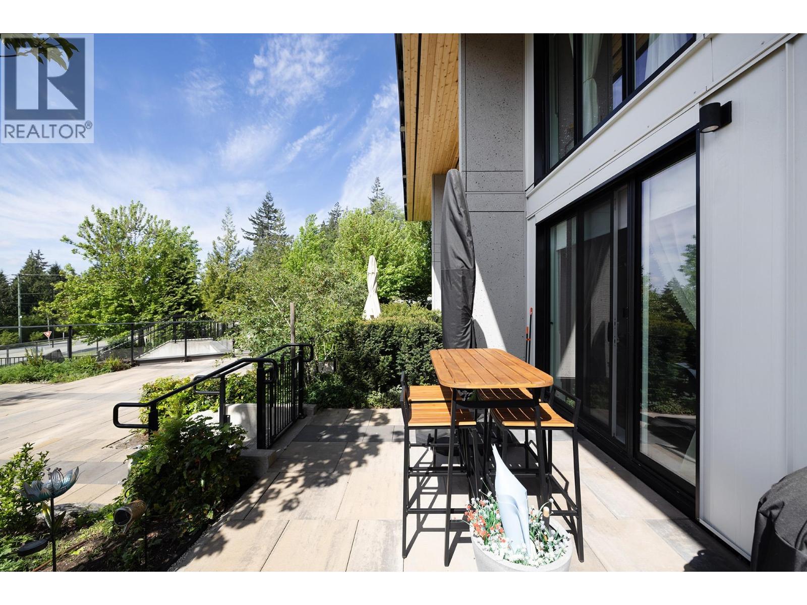208 9888 UNIVERSITY CRESCENT, Burnaby