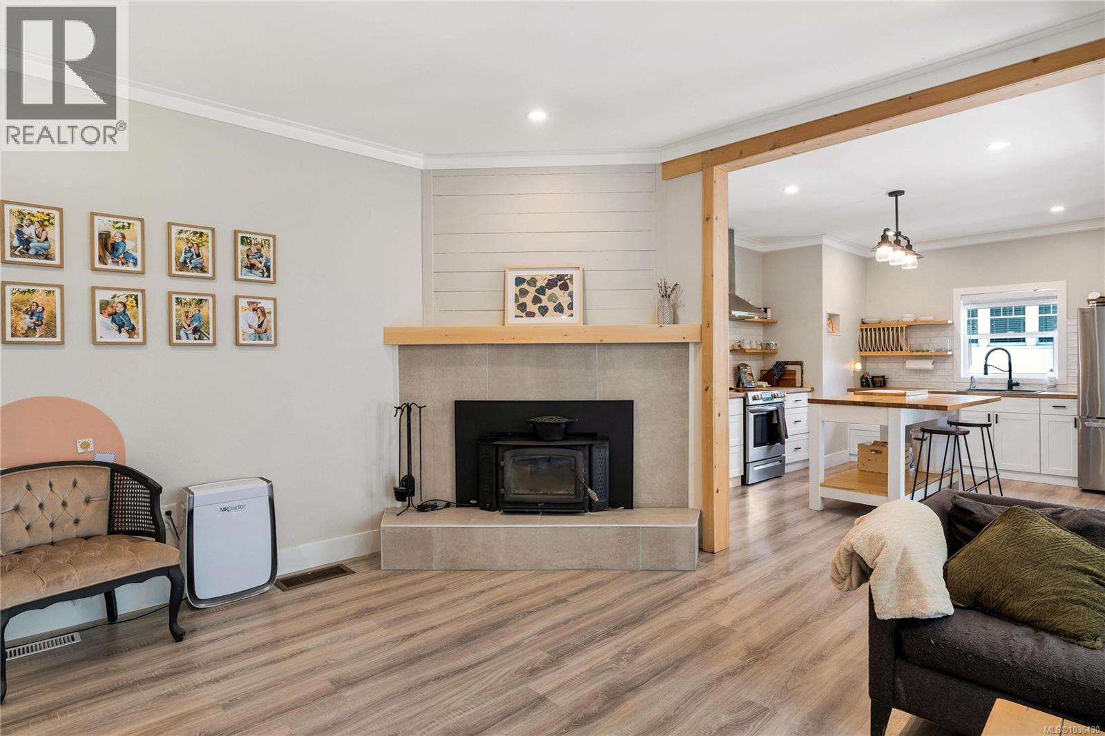 1068 Holmes St - 13