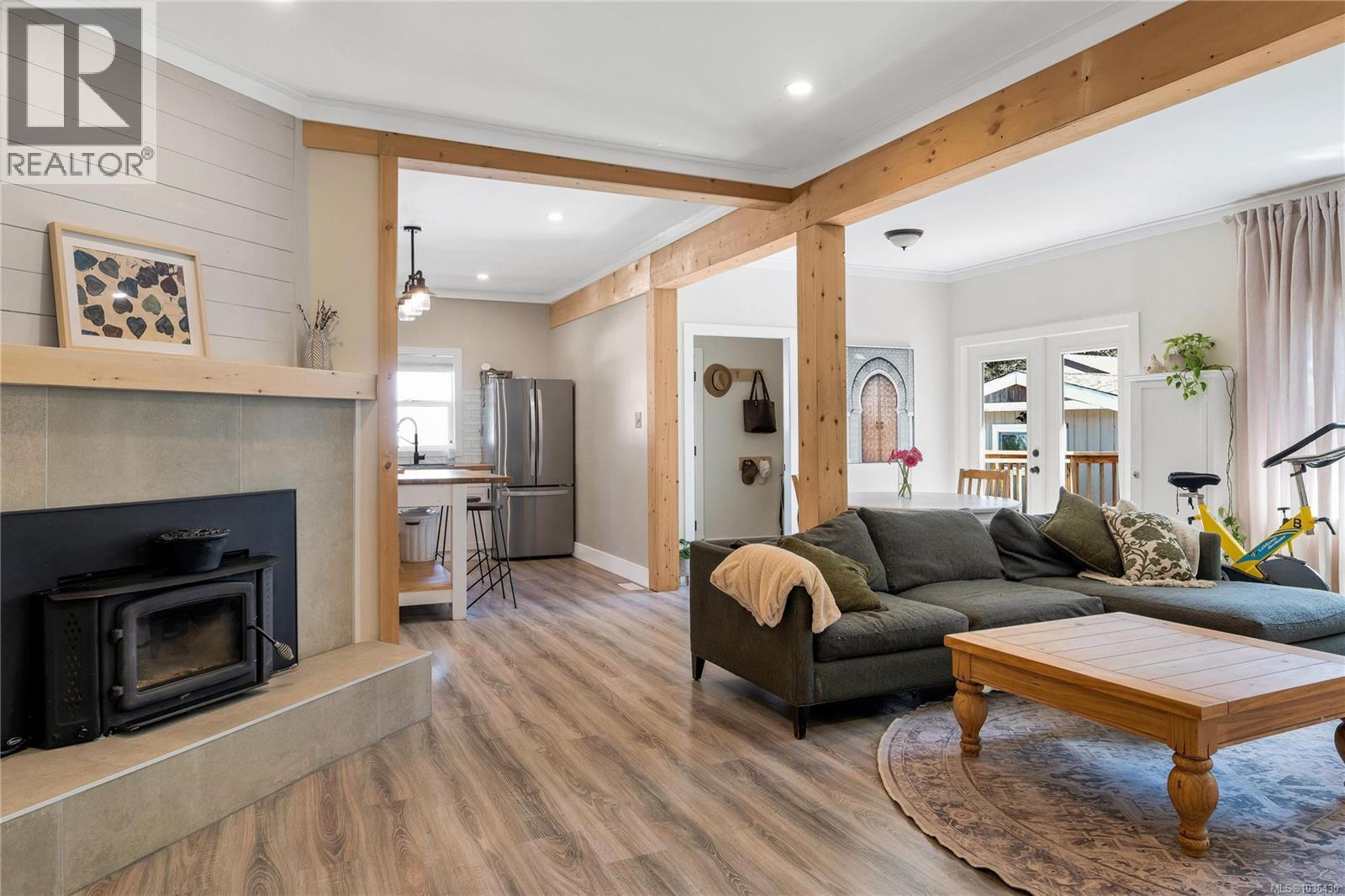 1068 Holmes St - 14