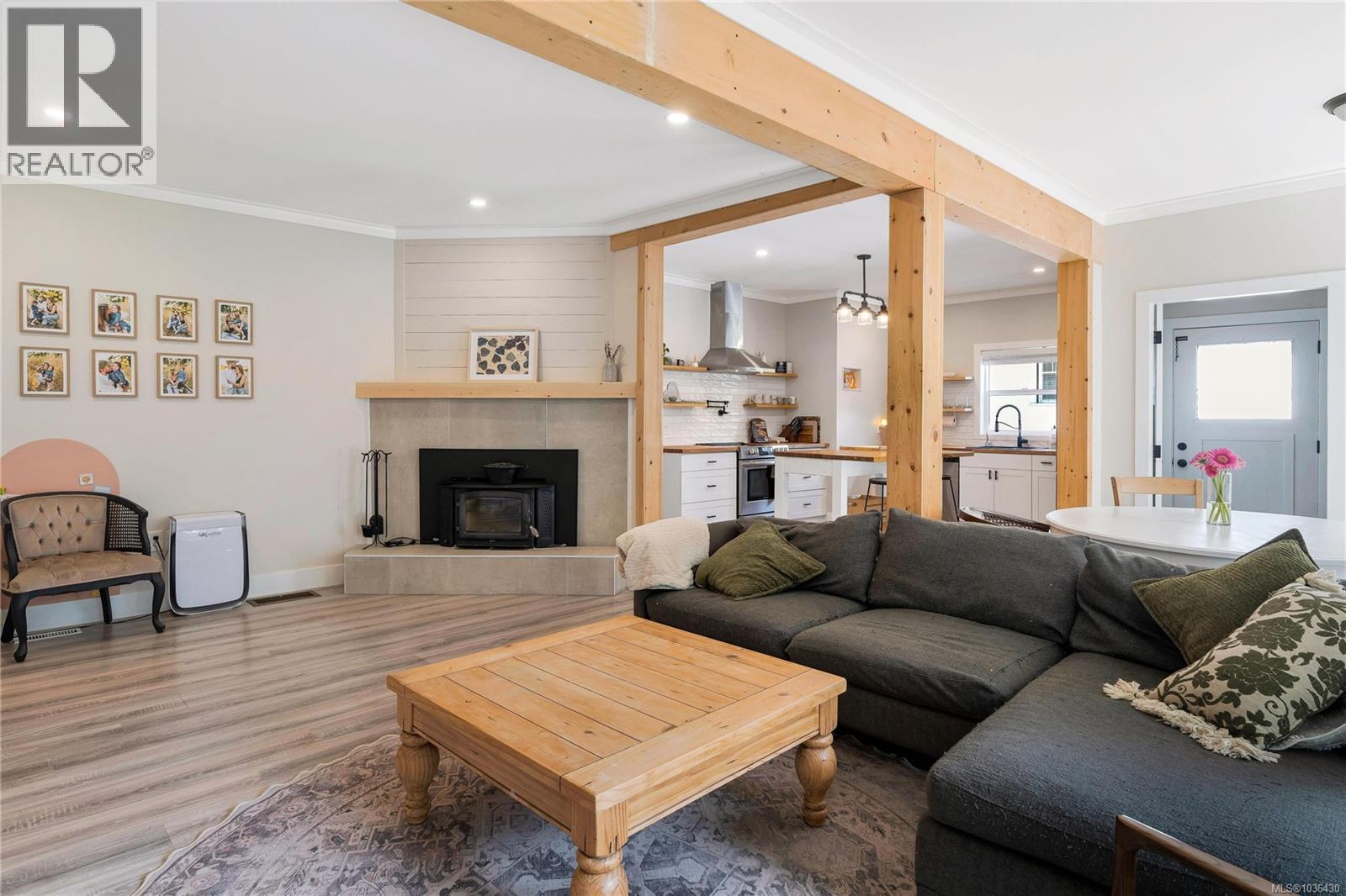 1068 Holmes St - 15