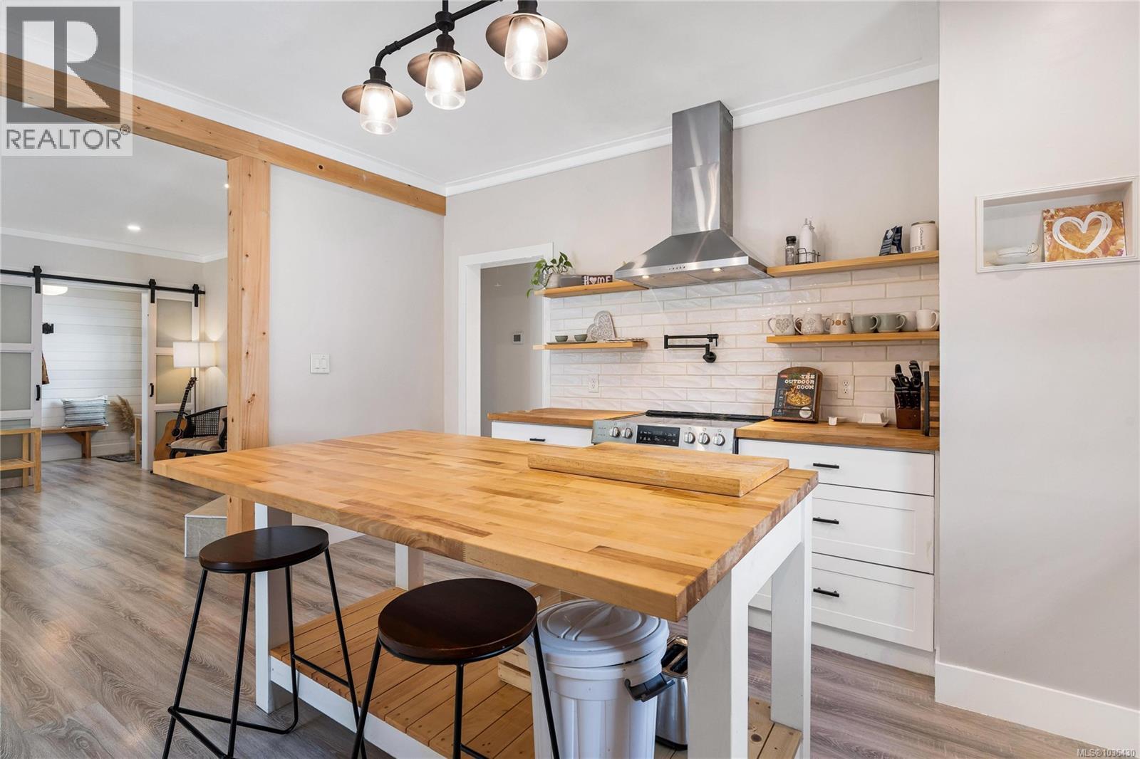 1068 Holmes St - 16