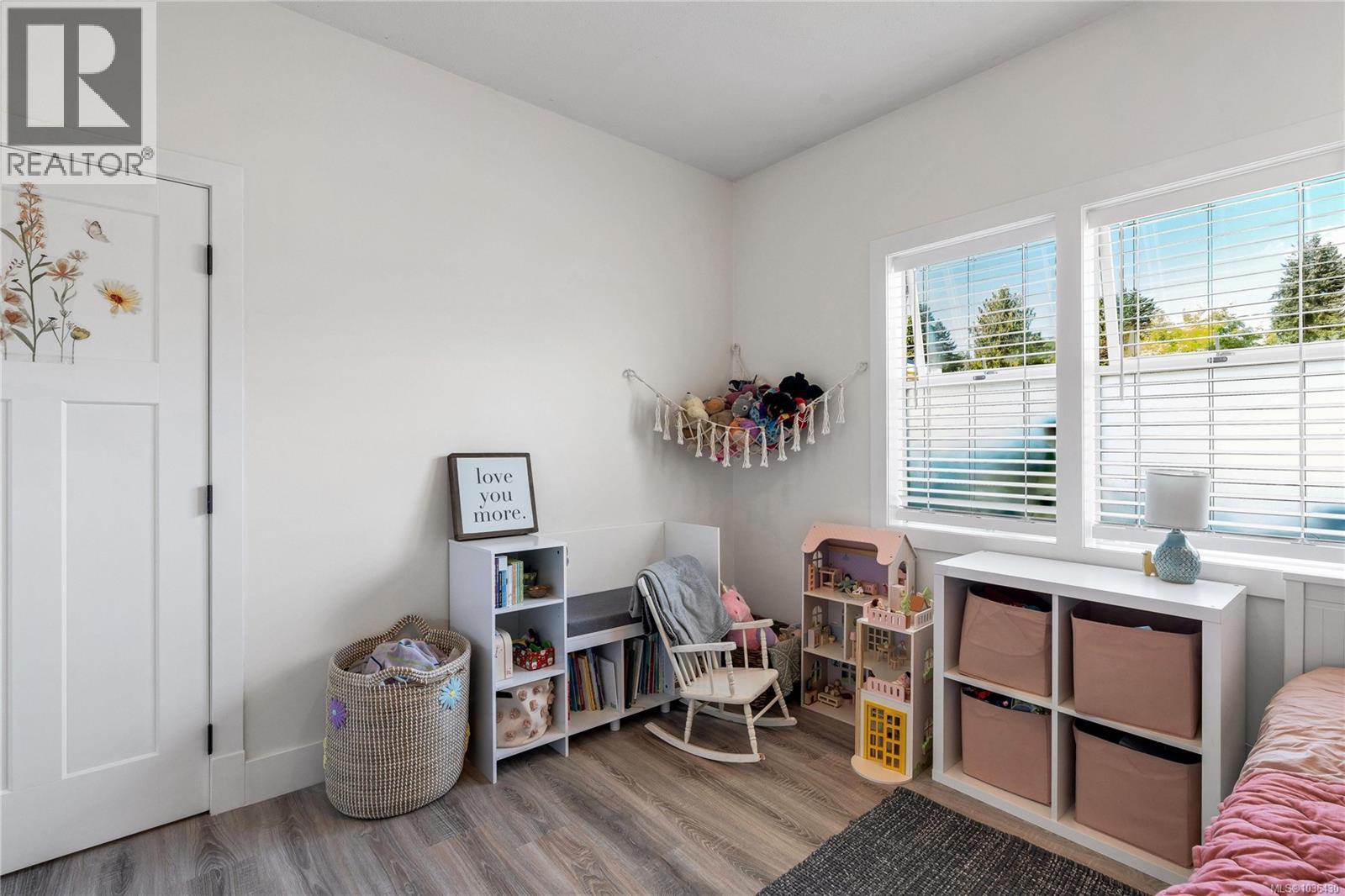 1068 Holmes St - 24
