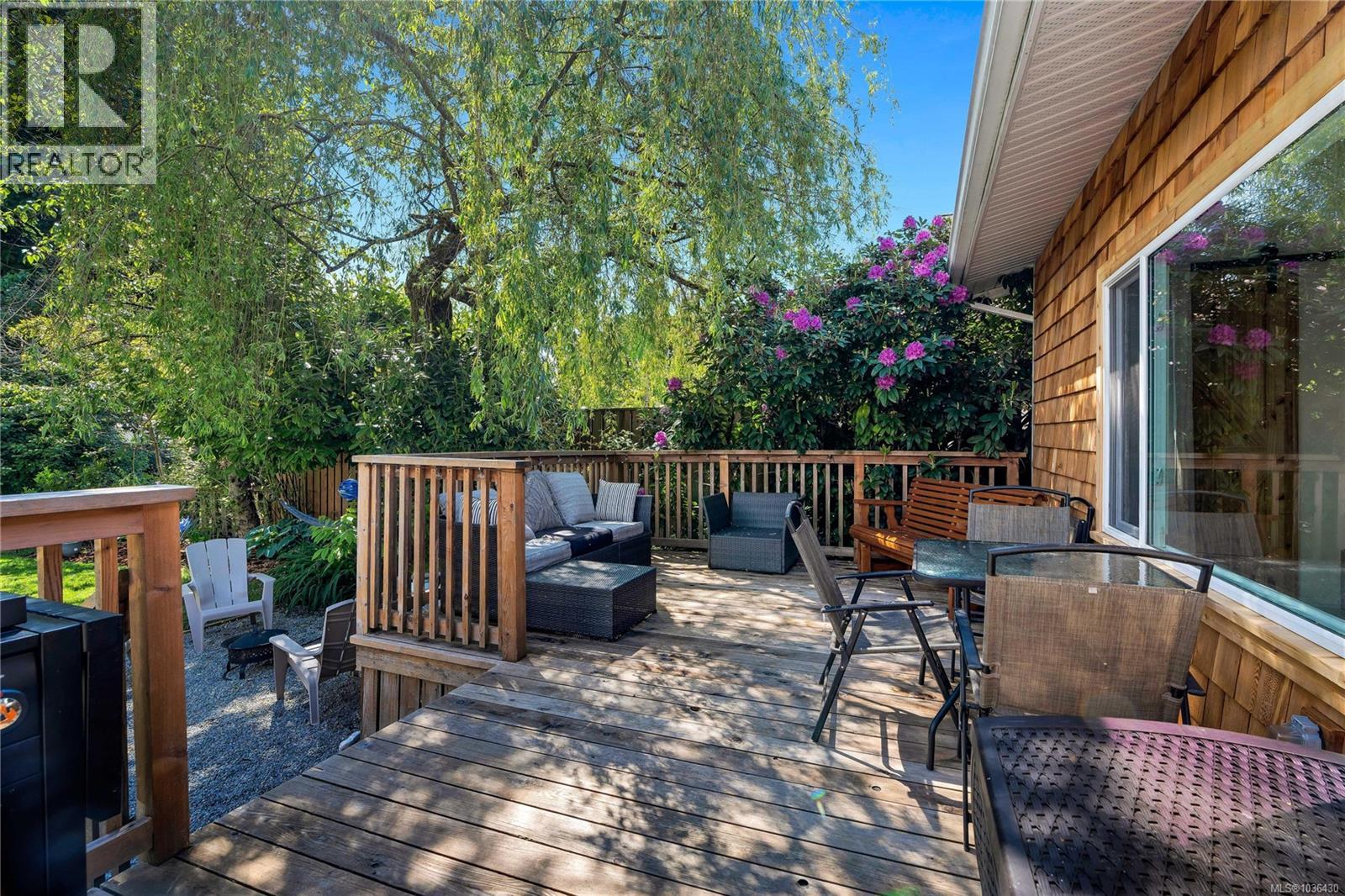 1068 Holmes St - 25
