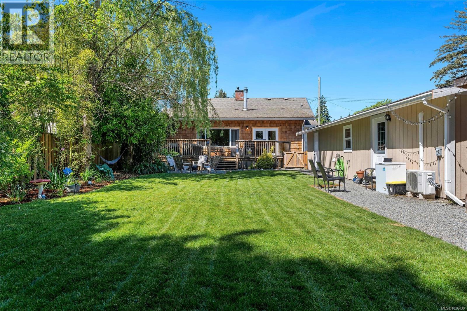 1068 Holmes St - 26