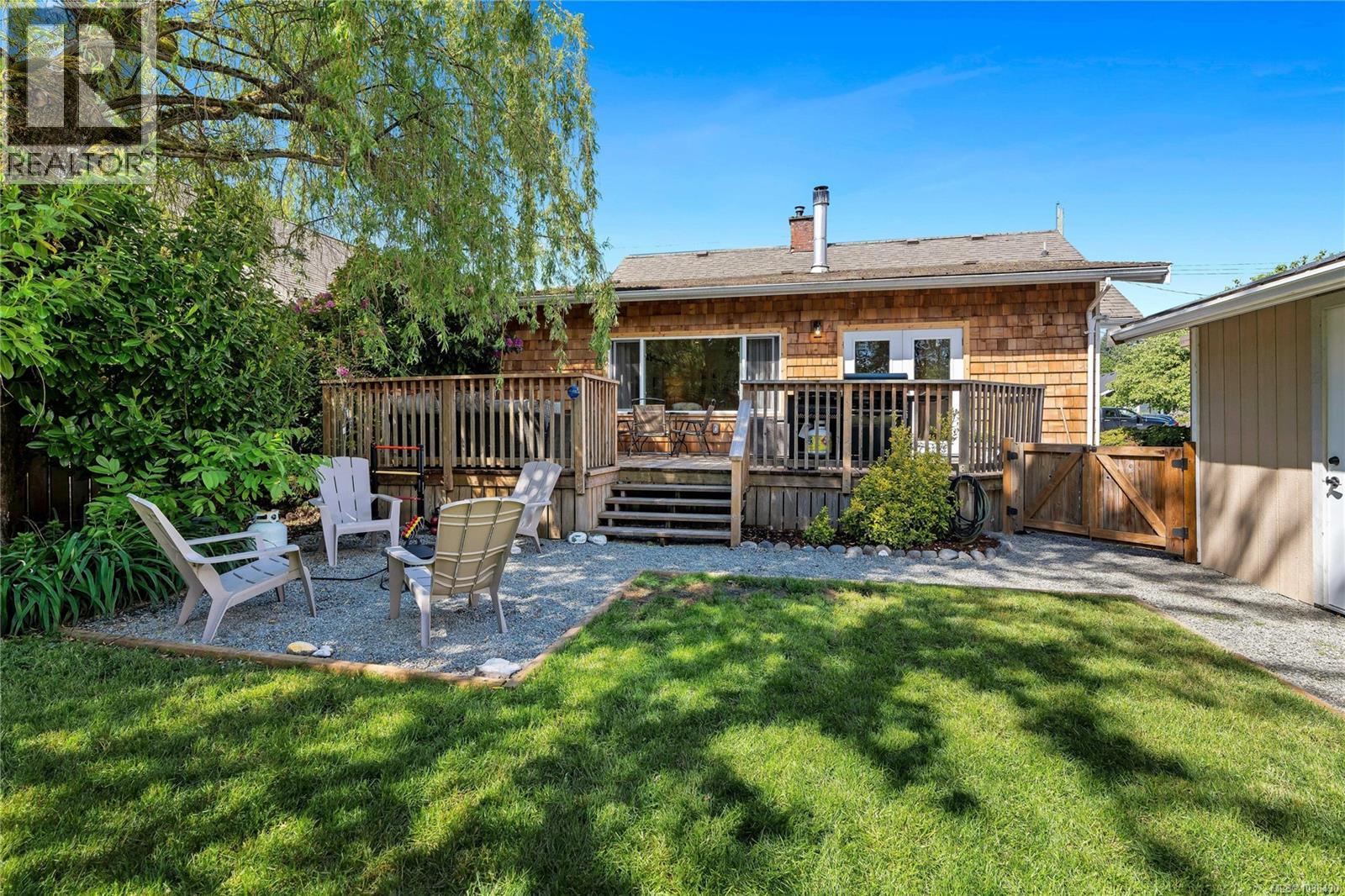 1068 Holmes St - 27