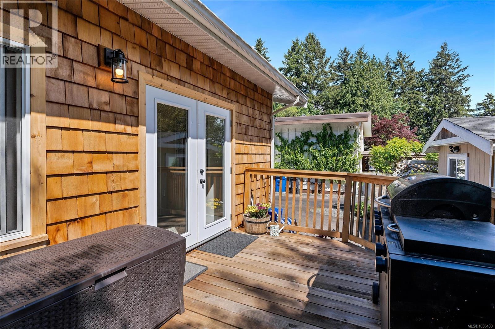 1068 Holmes St - 29