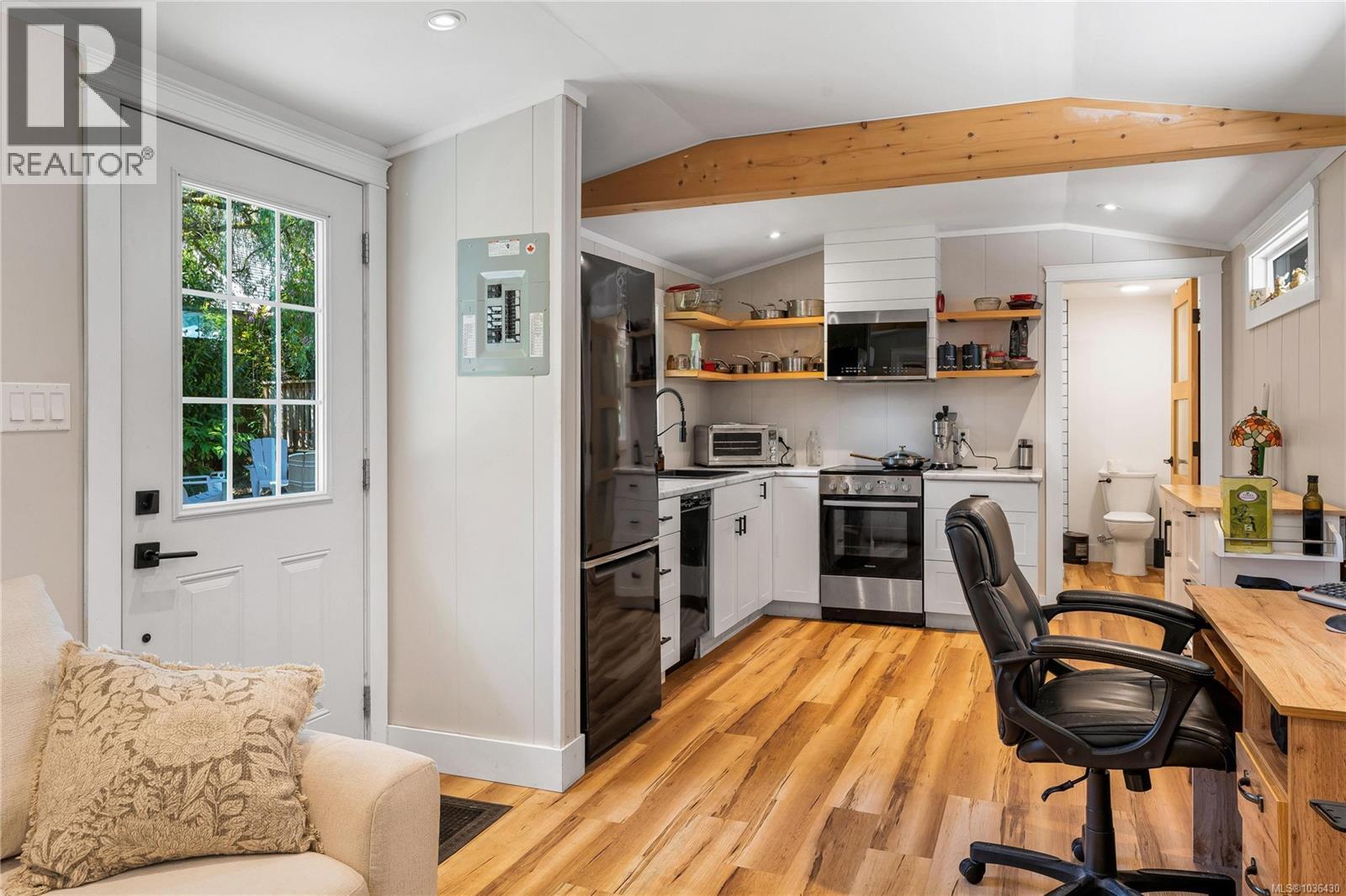 1068 Holmes St - 33