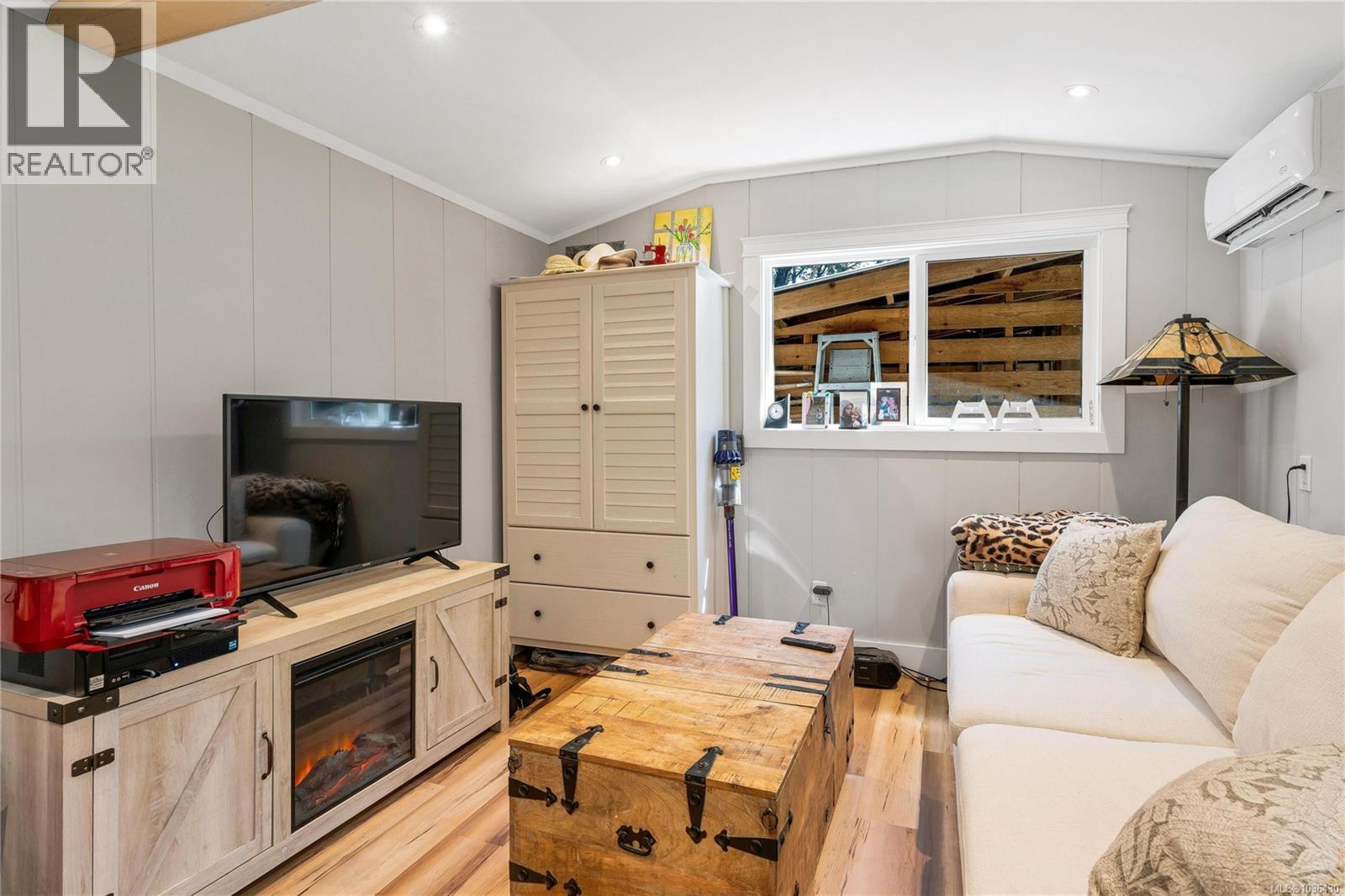 1068 Holmes St - 36