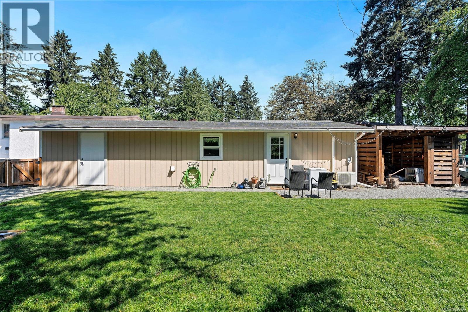 1068 Holmes St - 40
