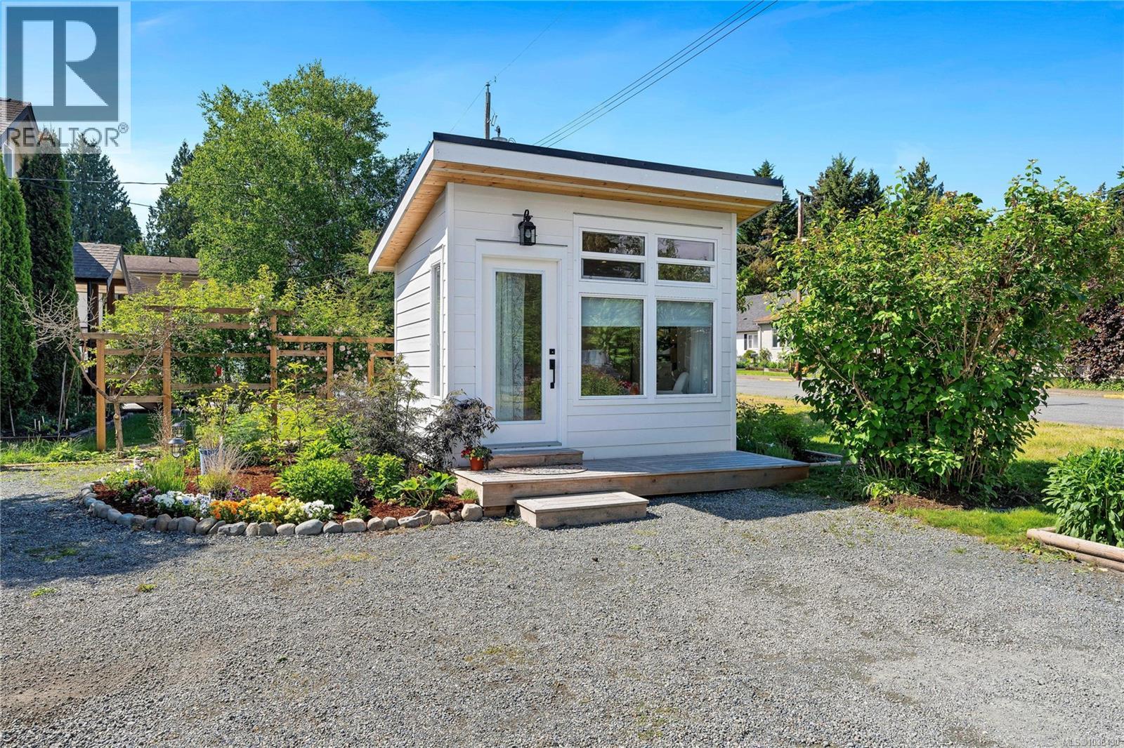 1068 Holmes St - 45