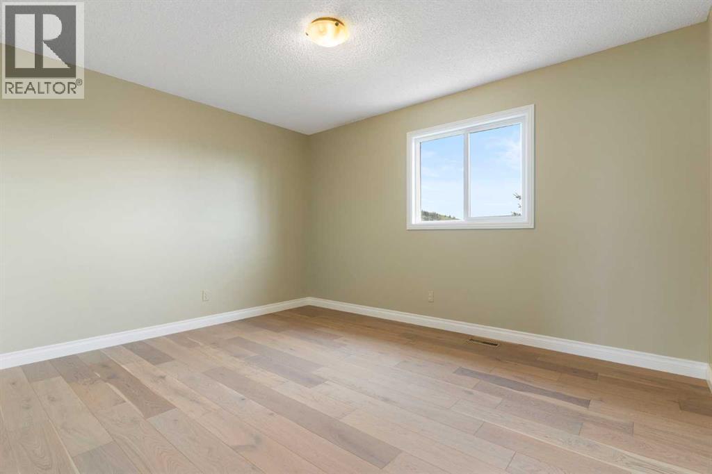 175 Sunset Close, Cochrane