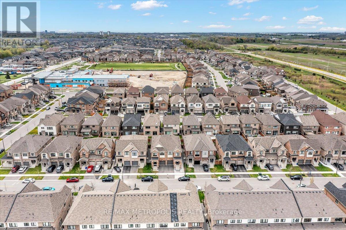 120 LAING DRIVE - 2