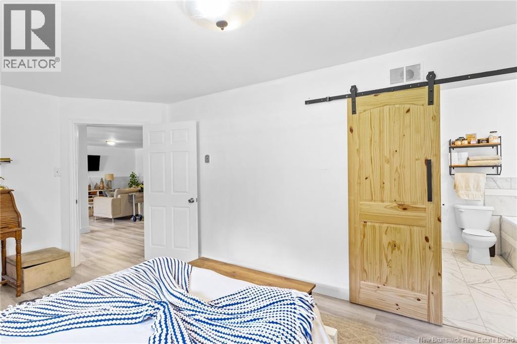 22 Burton Evergreen Drive - 35