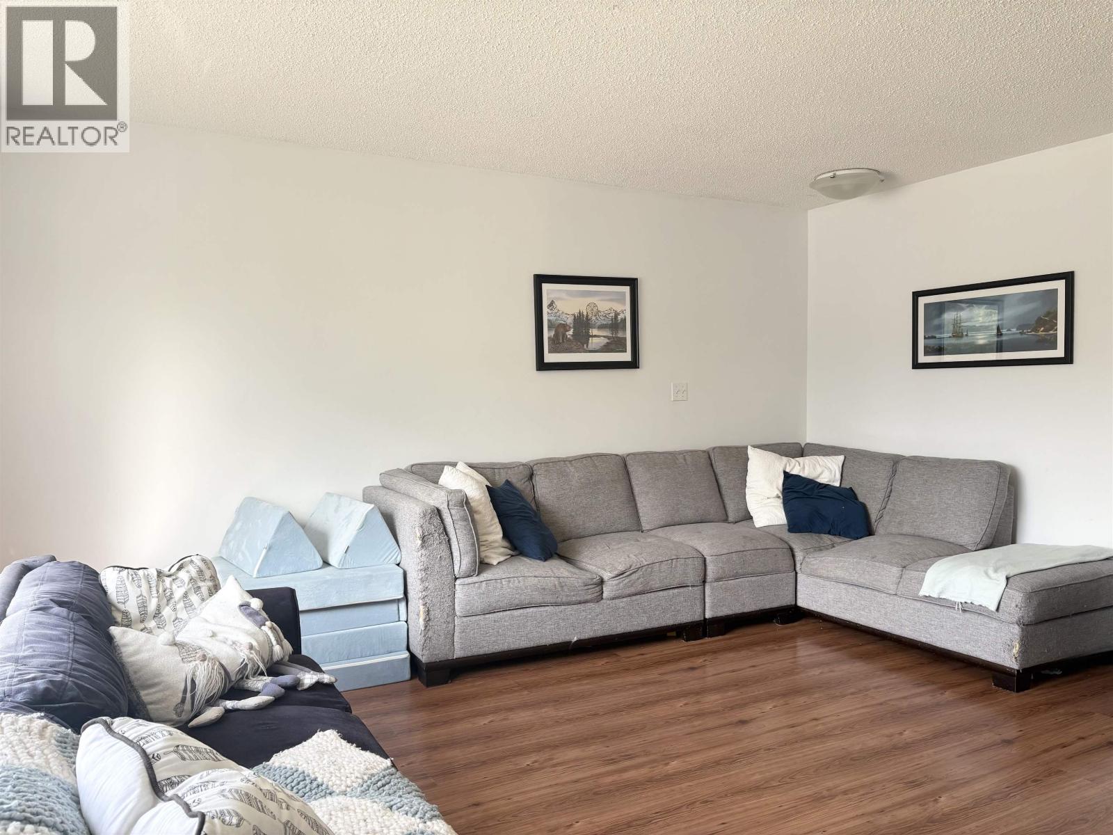 1162 HANSARD CRESCENT - 3