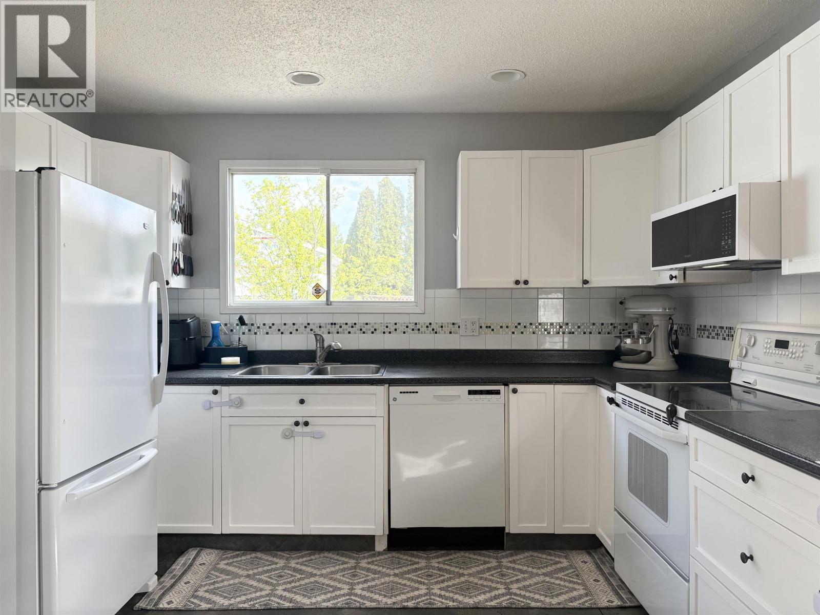 Primary bedroom of 1162 HANSARD CRESCENT · Prince George, BC