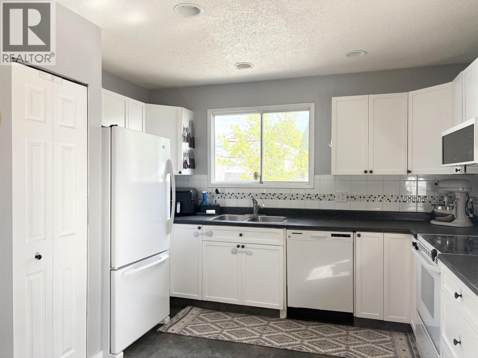 Bathroom of 1162 HANSARD CRESCENT · Prince George, BC
