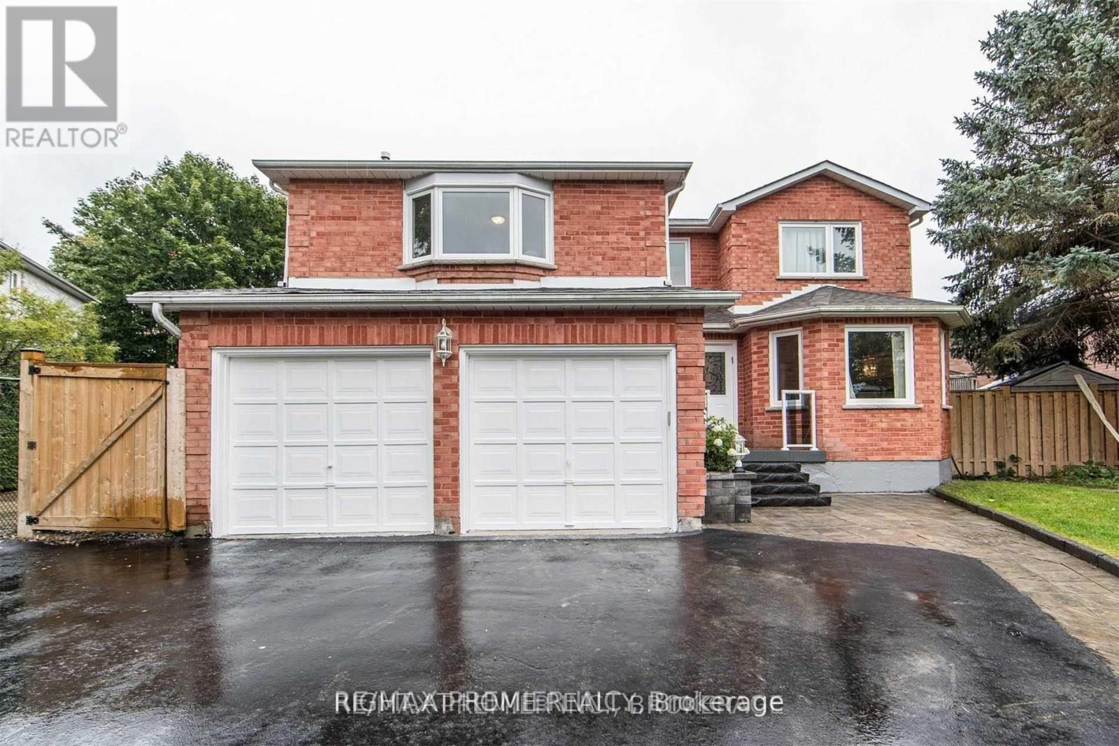 Listing photo of MAIN - 376 KELLY CRESCENT