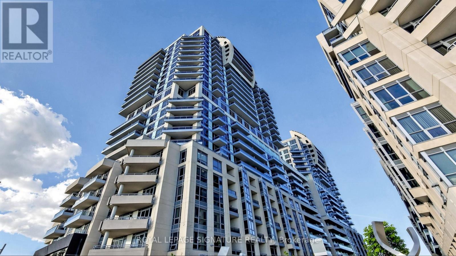 #802 9201 YONGE STREET - 1