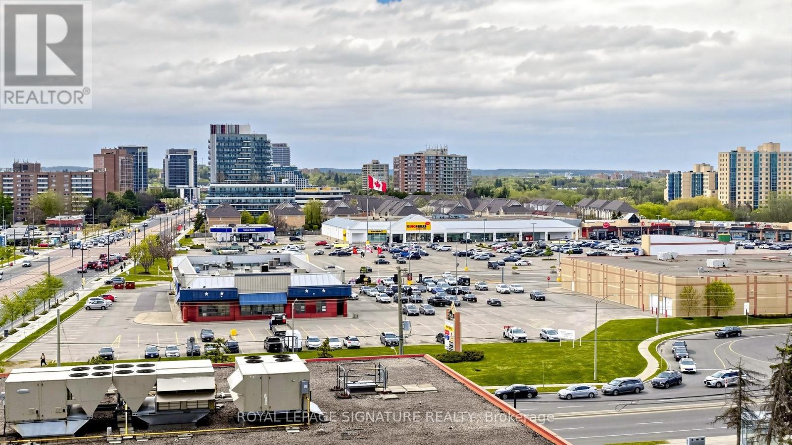 #802 9201 YONGE STREET - 13