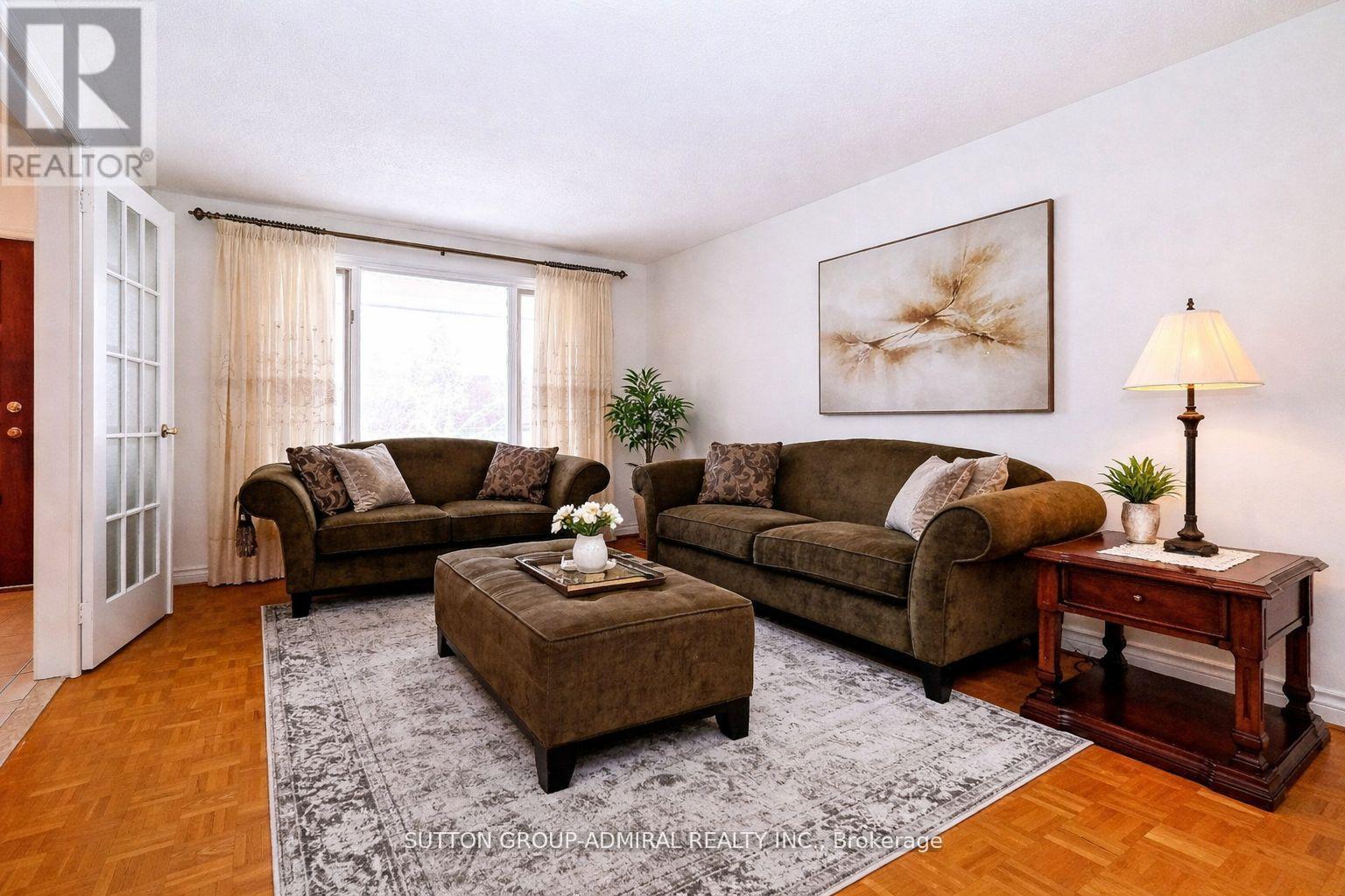 45 ROYAL GARDEN BOULEVARD - 9