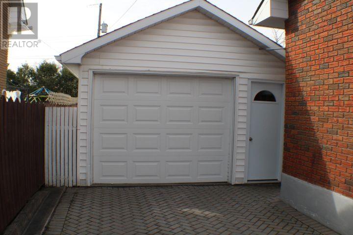 52 Grandview AVE E, Sault Ste Marie, Ontario, P6B3V8 — Photo 6